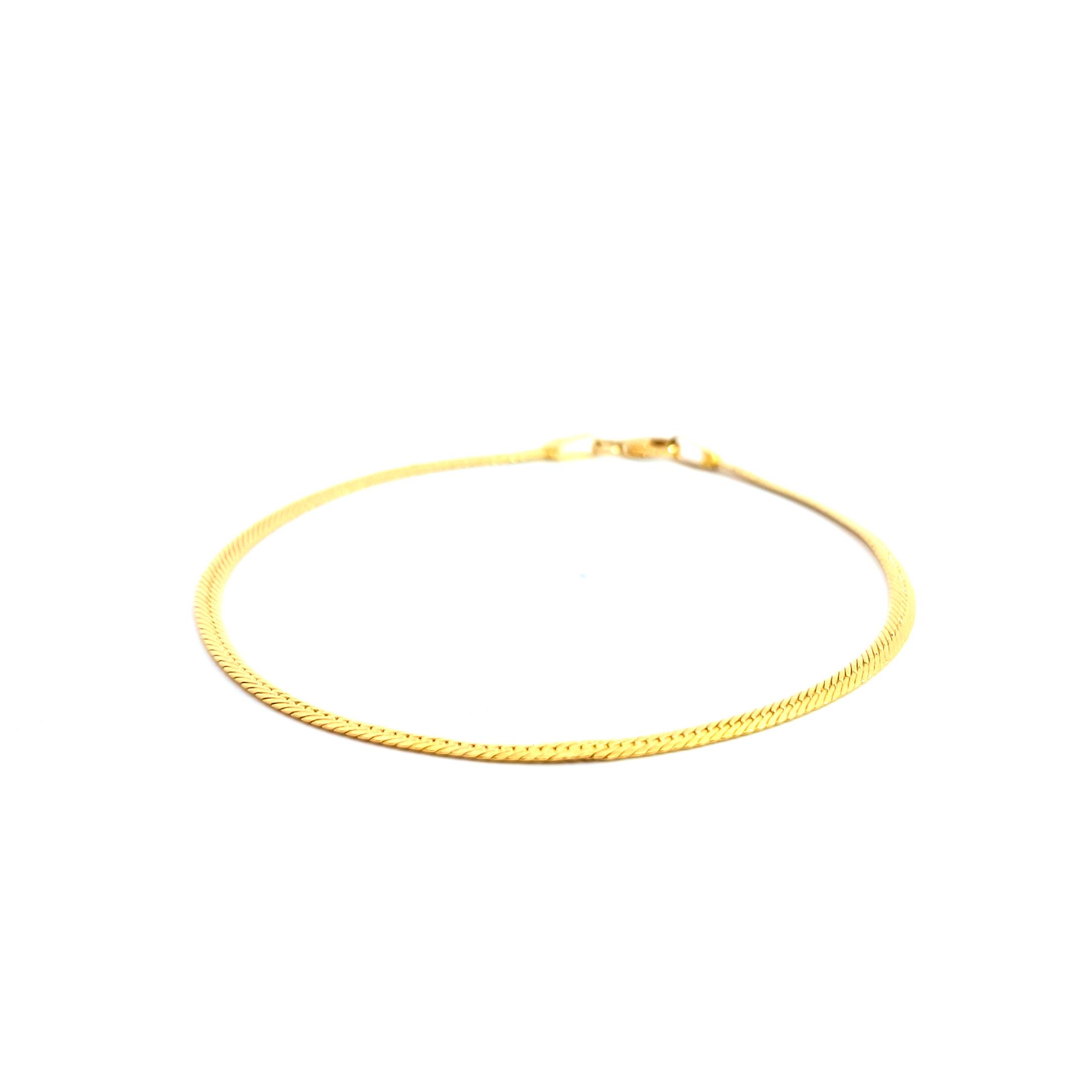 https://d18d28z96ktkch.cloudfront.net/web/production/uploads/gallery/products/72d83077-68fc-42eb-806d-d080ec6cd838/Regular Snakebone Bracelet.jpg